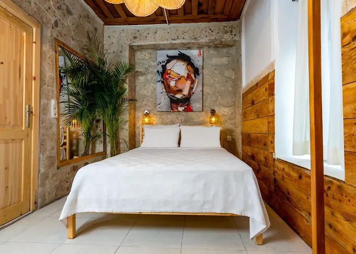 Otel Woodstock 2*