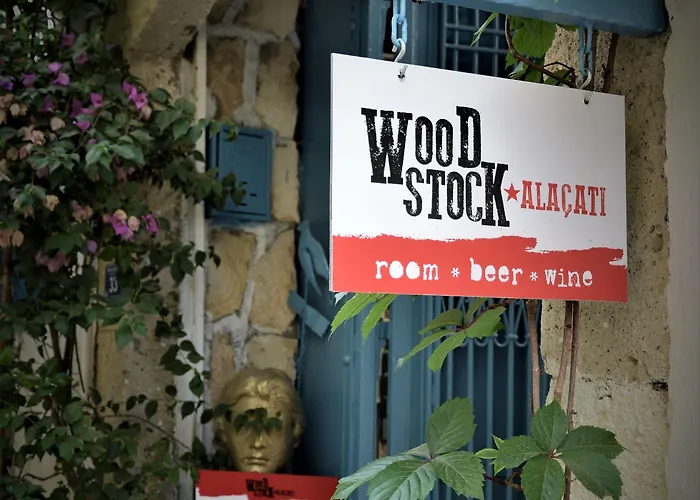 Woodstock 2* Alaçatı