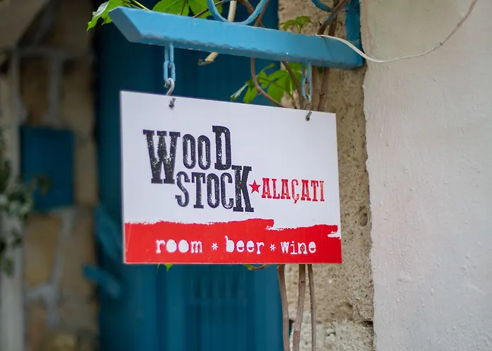 Woodstock 2* Alaçatı